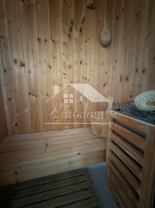 Hiša Novi Dvori, 204m2