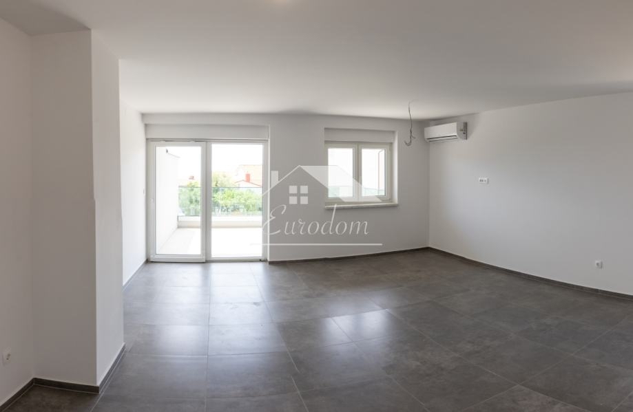 Stanovanje Mandre, Kolan, 101,52m2