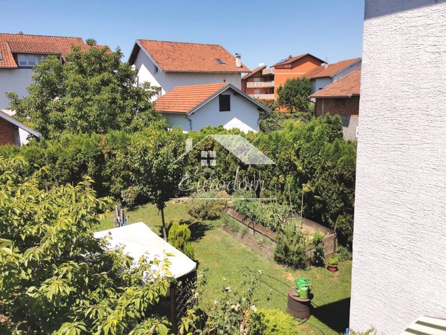 Hiša Velika Mlaka, 300m2