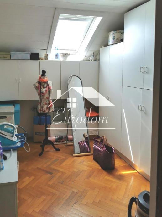 Hiša Velika Mlaka, 300m2