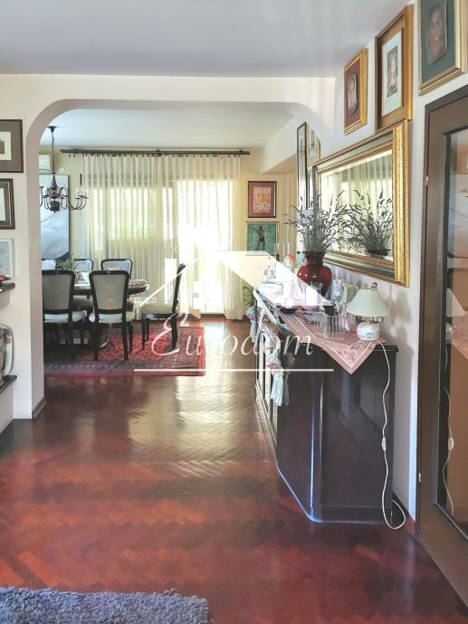 Hiša Velika Mlaka, 300m2