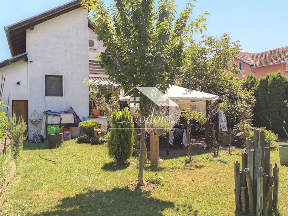 Hiša Velika Mlaka, 300m2