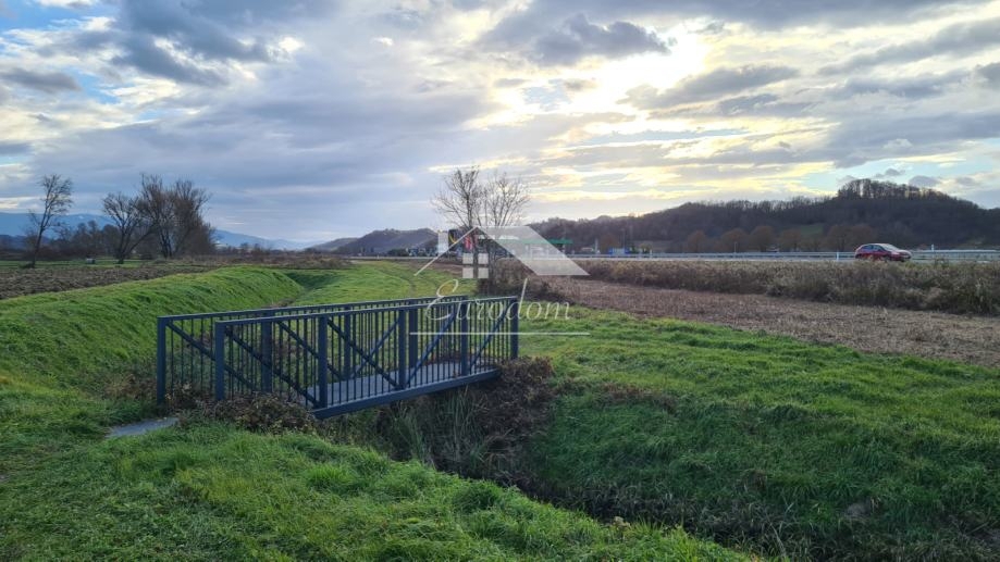 Zemljišče Pustodol Začretski, Sveti Križ Začretje, 1.748m2