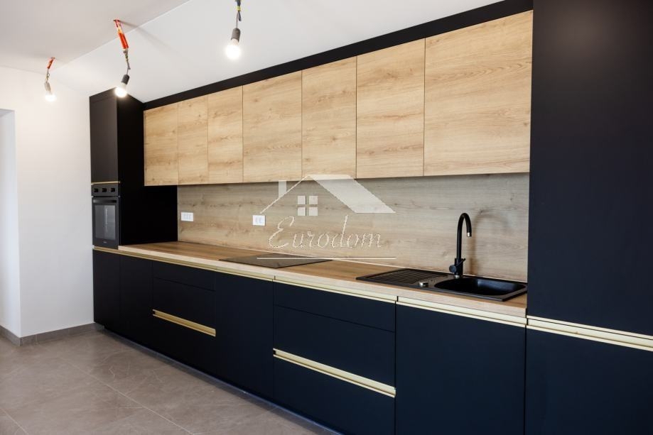 Stanovanje Mandre, 135m2