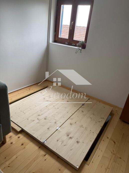 Hiša Osredek Desinićki, Desinić, 40m2