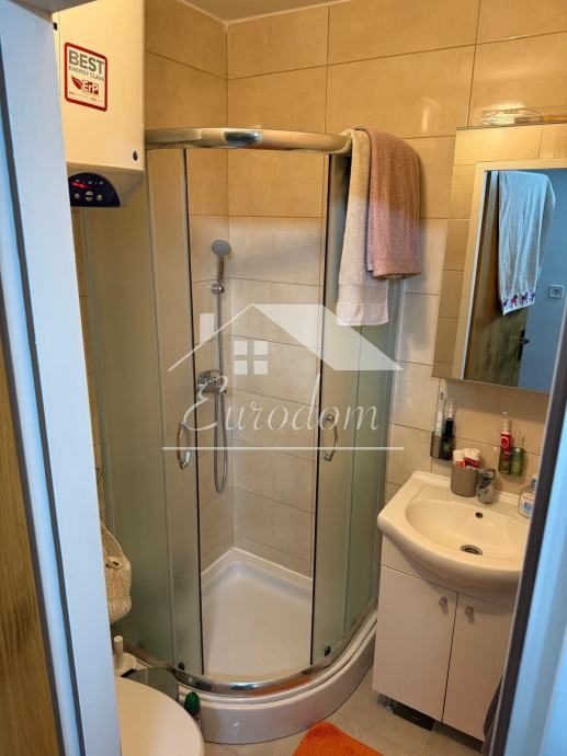 Hiša Osredek Desinićki, Desinić, 40m2