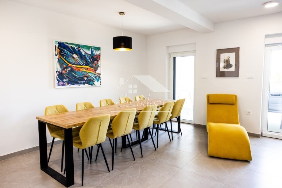 Stanovanje Mandre, Kolan, 146,71m2