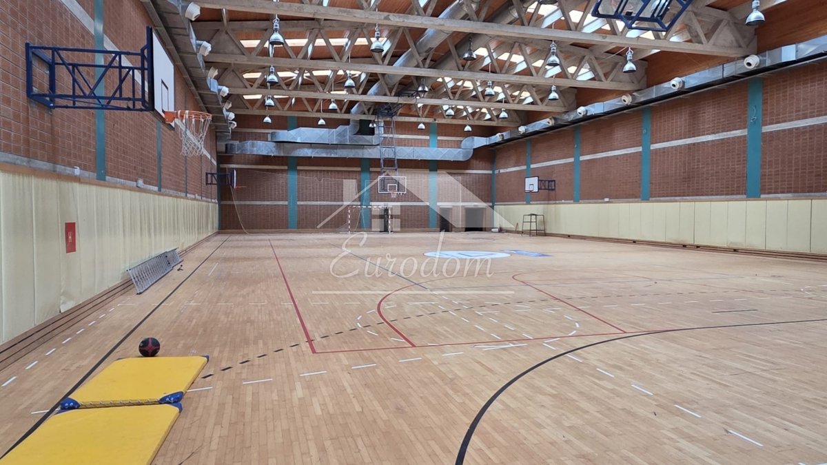 Hotel Velebno – smučišče 23.223 m², Velebit