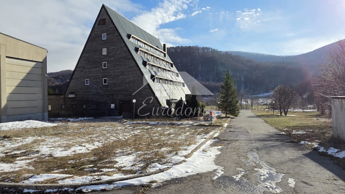 Hotel Velebno – smučišče 23.223 m², Velebit