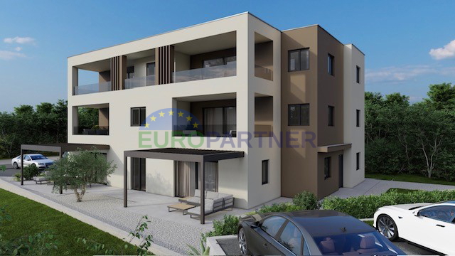 Apartma z vrtom 800m od morja, Poreč