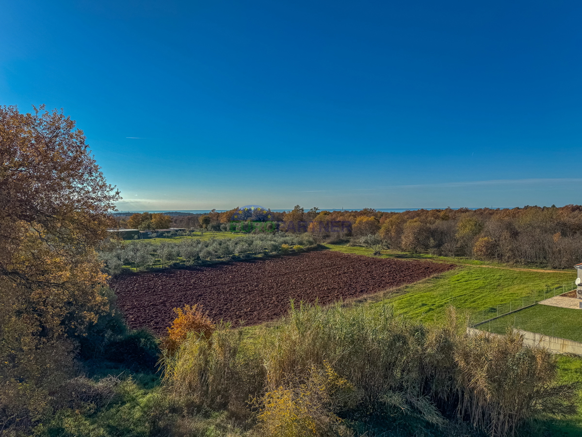 Prostran stan s pogledom na morje, Poreč 4,5 km