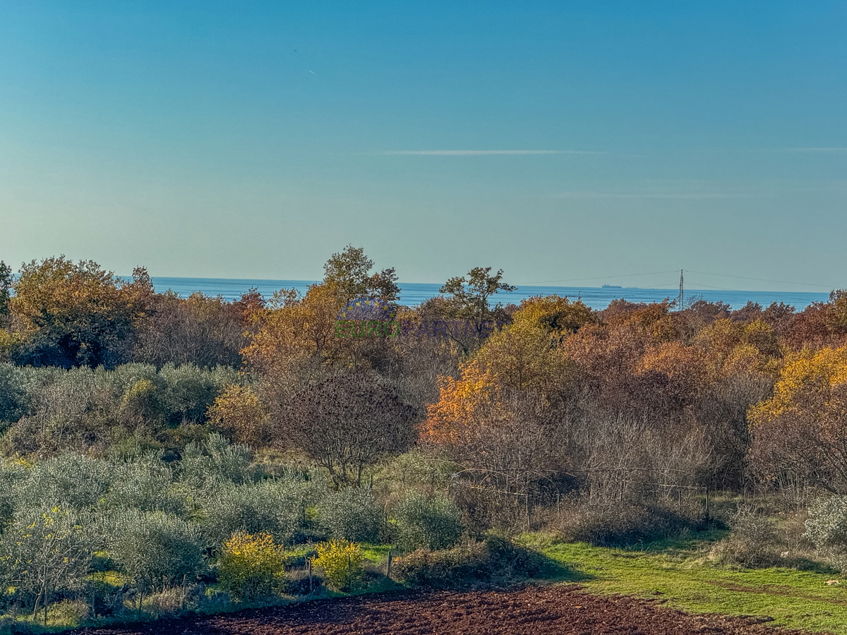 Prostran stan s pogledom na morje, Poreč 4,5 km