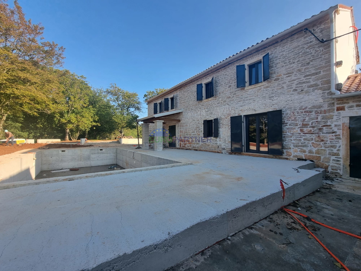 Čudovita stancija v bližini Barbana