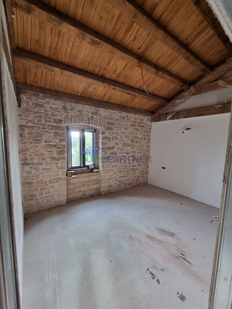 Čudovita stancija v bližini Barbana