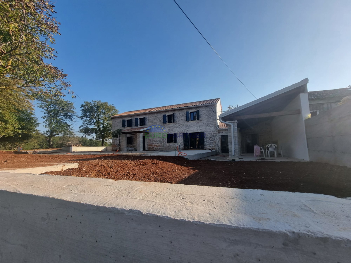 Čudovita stancija v bližini Barbana