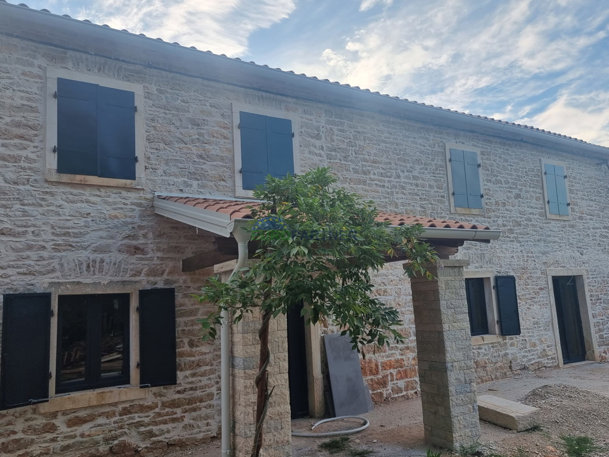 Čudovita stancija v bližini Barbana