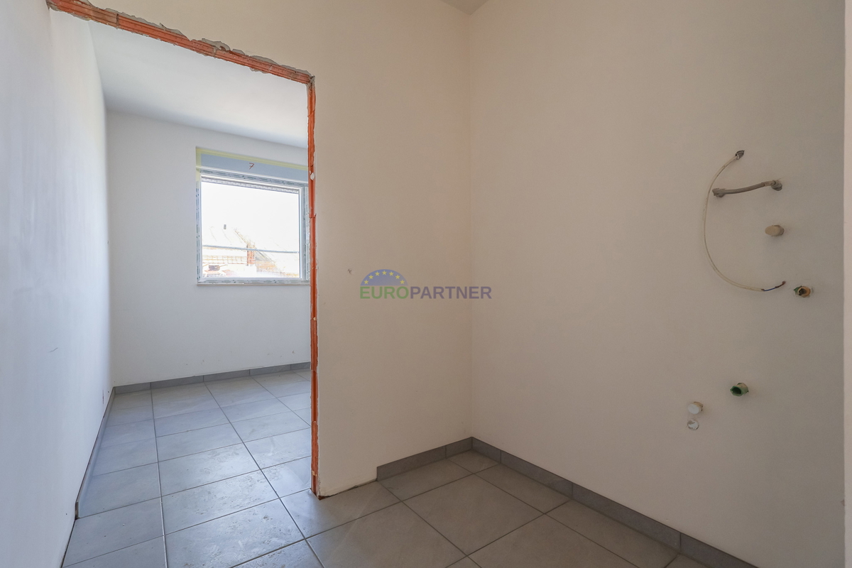 Moderno stanovanje s 3 spalnicami, Poreč, 4 km od morja