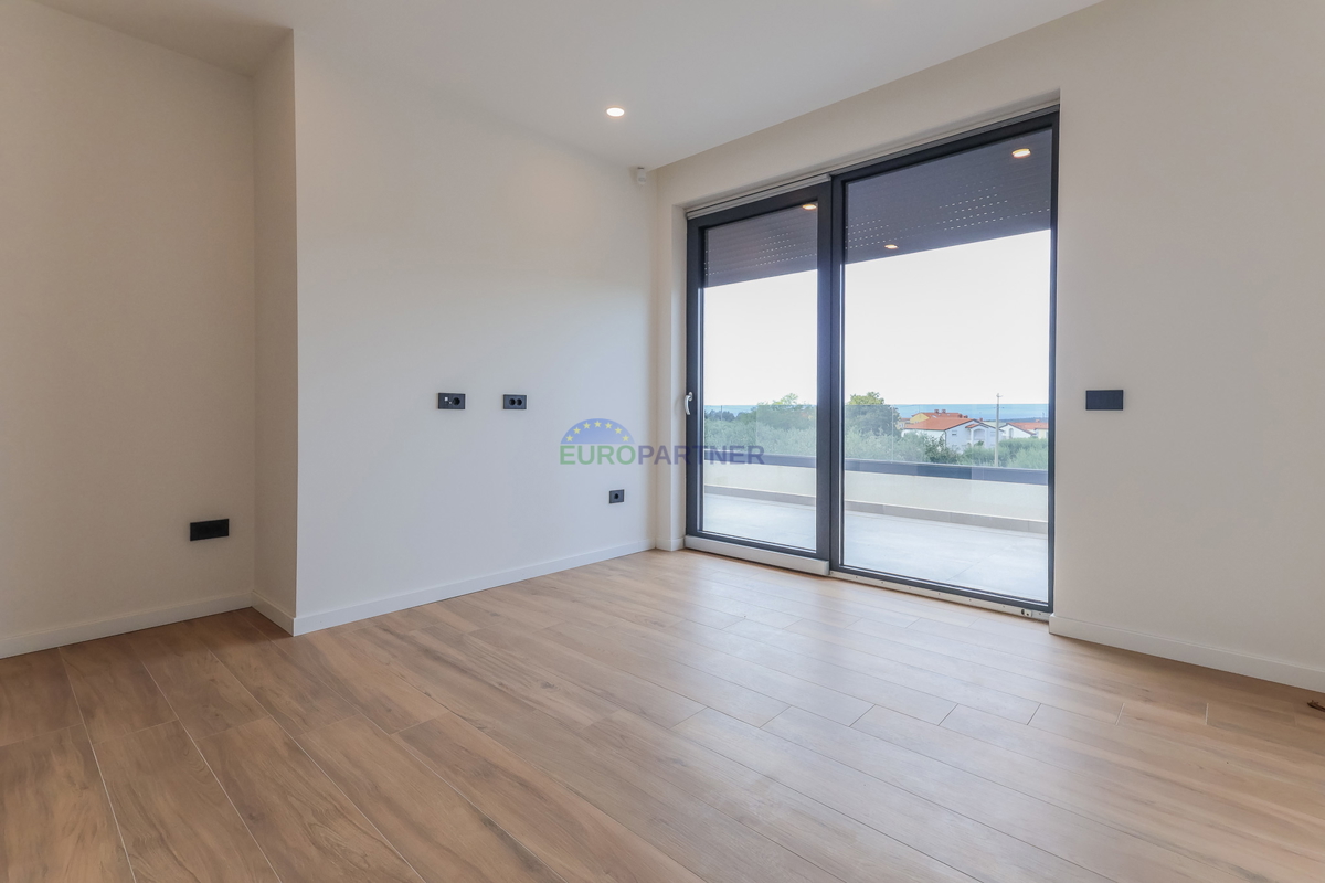 Samostojna luksuzna vila s pogledom na morje