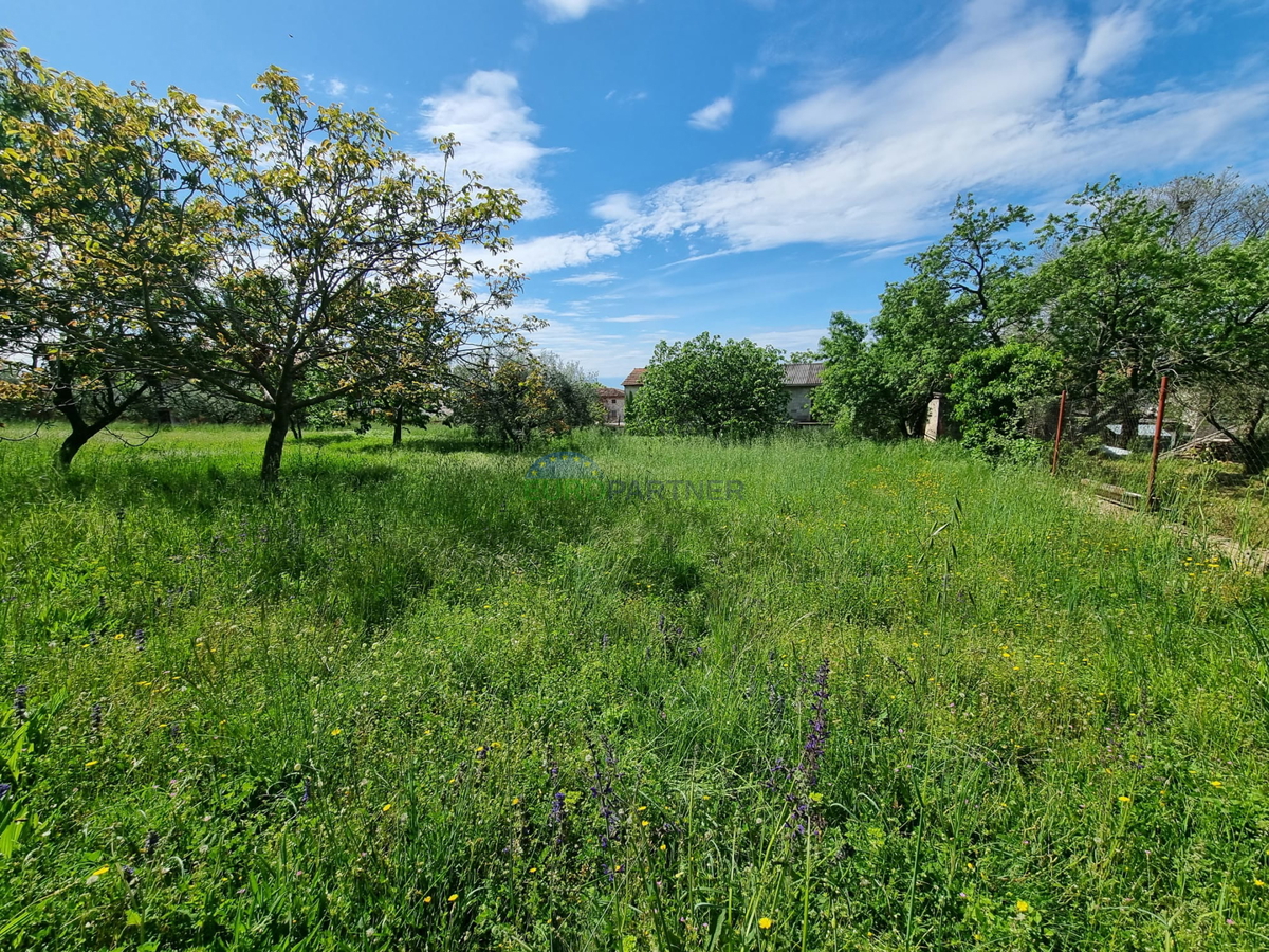 Zemljišče 850m2 Kaštelir Labinci