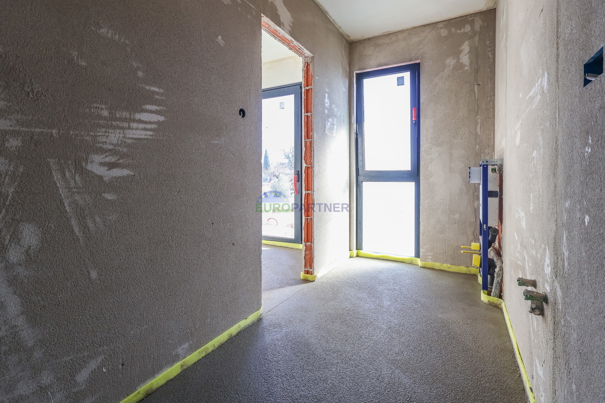 "Villa Black Beauty" čaka na svojega novega lastnika, zgrajena po metodi gradnje "ključ v roke".