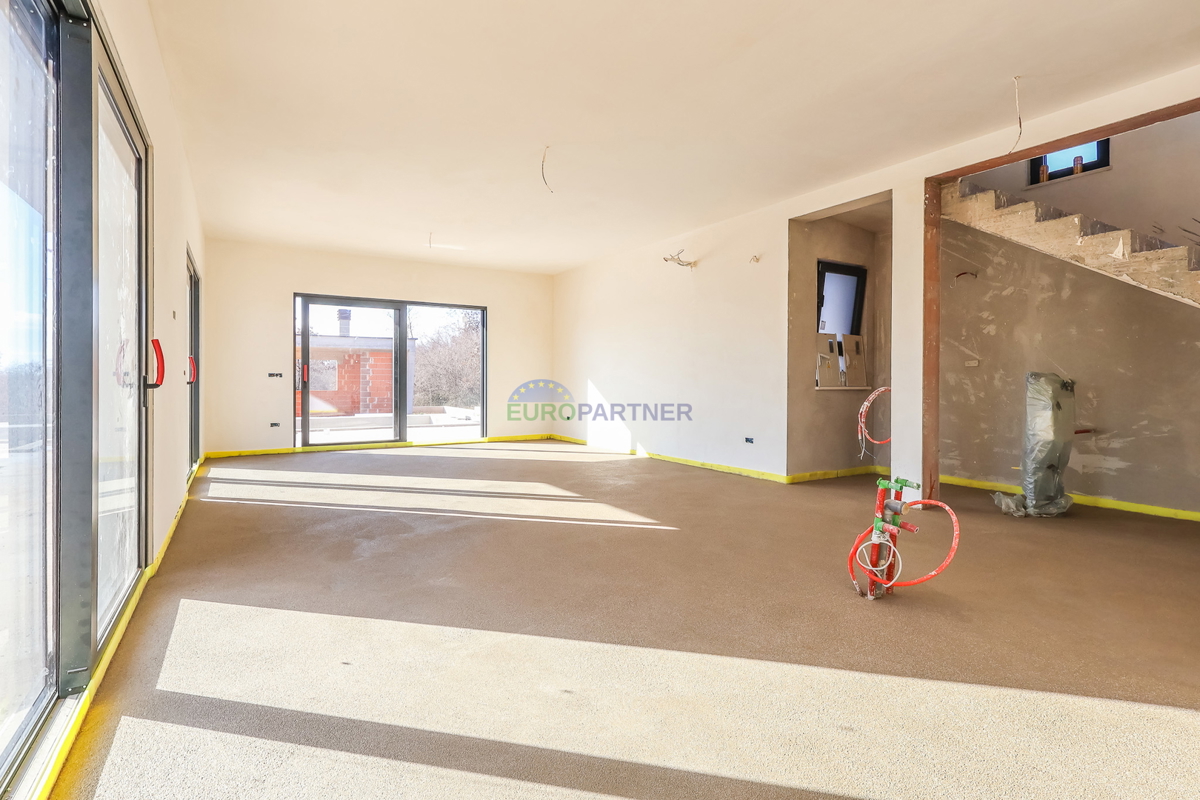 "Villa Black Beauty" čaka na svojega novega lastnika, zgrajena po metodi gradnje "ključ v roke".