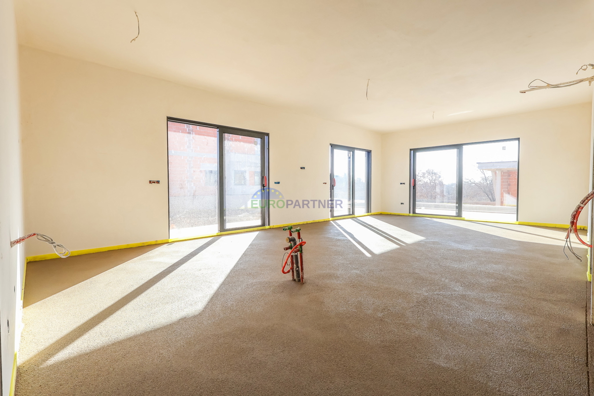 "Villa Black Beauty" čaka na svojega novega lastnika, zgrajena po metodi gradnje "ključ v roke".