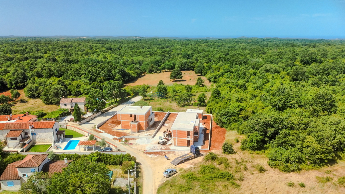 &quot;Villa Black Beauty&quot; čaka na svojega novega lastnika, zgrajena po metodi gradnje &quot;ključ v roke&quot;.