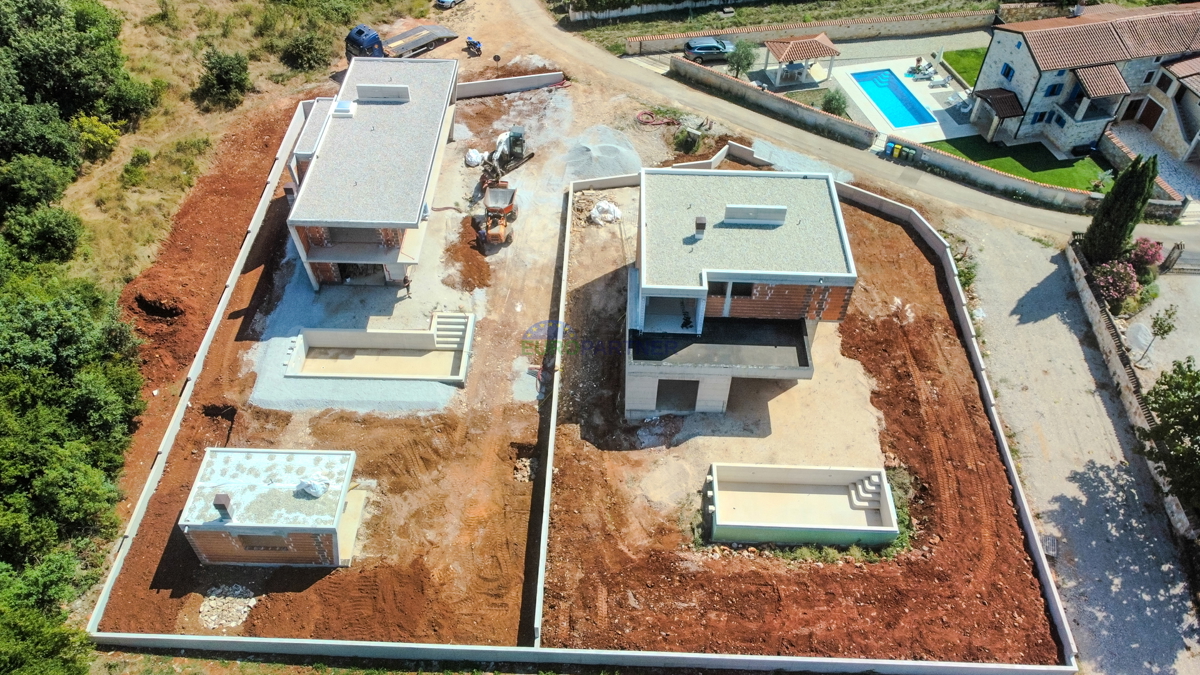 &quot;Villa Black Beauty&quot; čaka na svojega novega lastnika, zgrajena po metodi gradnje &quot;ključ v roke&quot;.