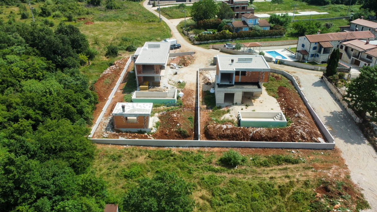 &quot;Villa Black Beauty&quot; čaka na svojega novega lastnika, zgrajena po metodi gradnje &quot;ključ v roke&quot;.