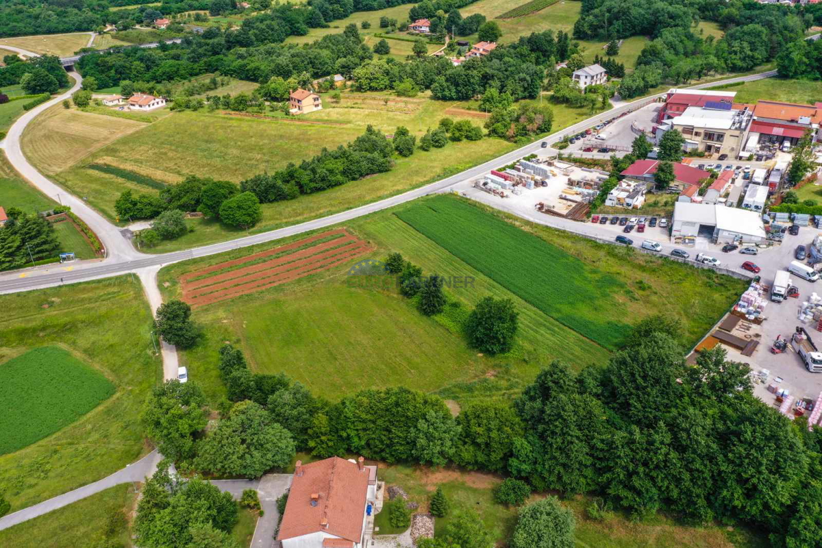 Poslovno zemljišče, Pazin, Istra