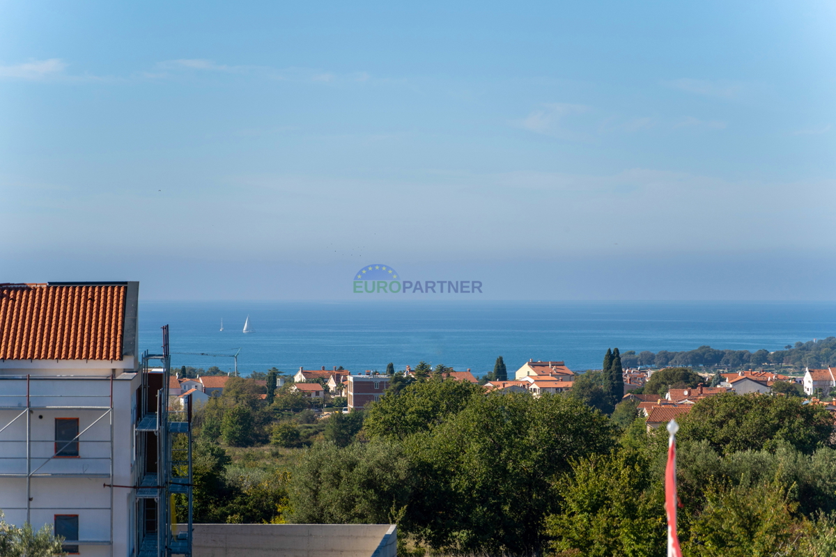 Čudovita vila s tremi luksuznimi apartmaji nedaleč od morja v Poreču