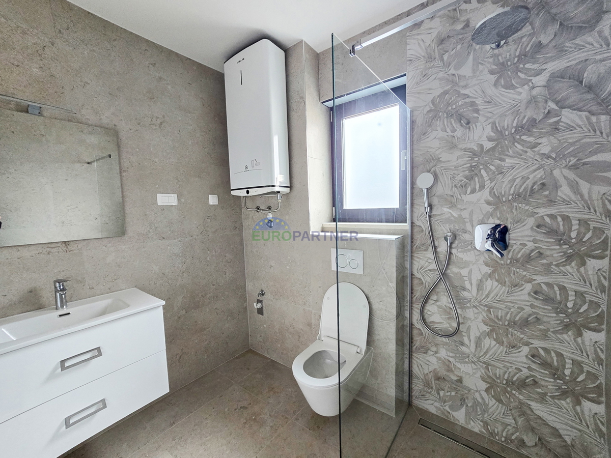 Apartma v pritličju z vrtom, Vabriga, Istra