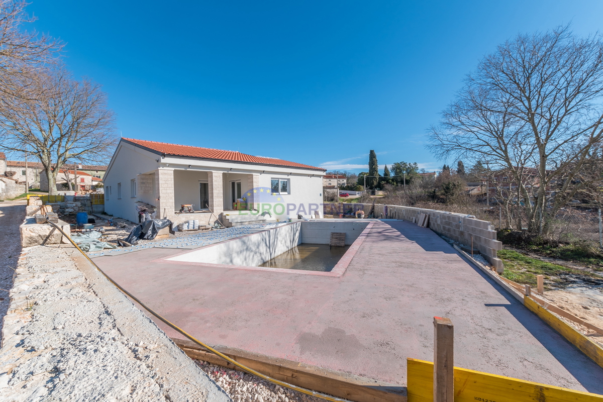 Istra, Rovinj, čudovita pritlična hiša s bazenom v okolici Rovinja