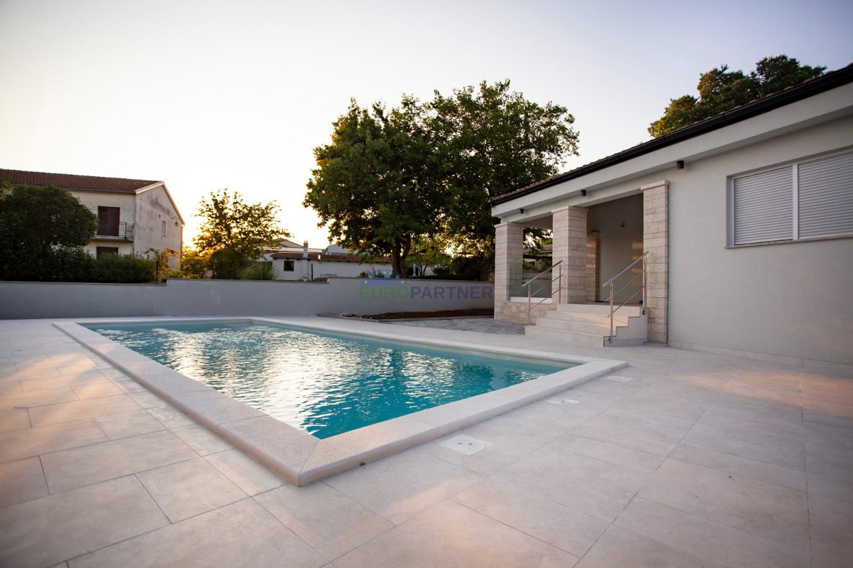 Istra, Rovinj, čudovita pritlična hiša s bazenom v okolici Rovinja