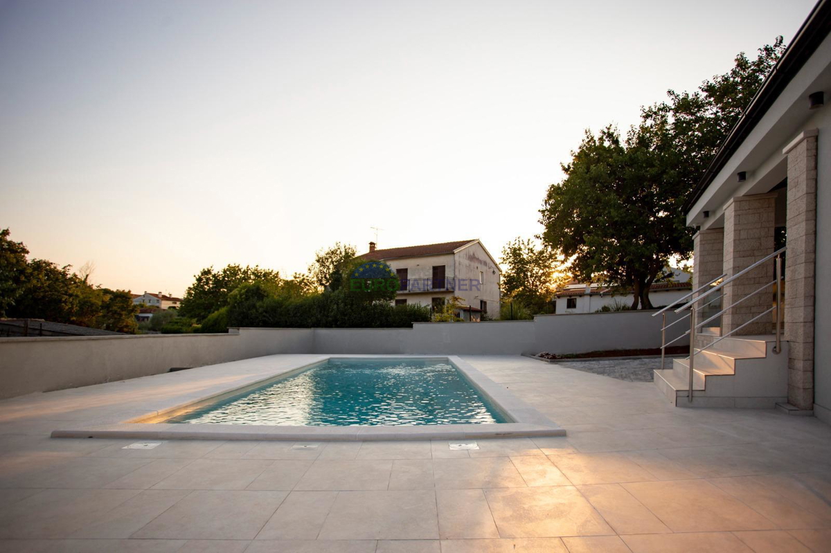 Istra, Rovinj, čudovita pritlična hiša s bazenom v okolici Rovinja