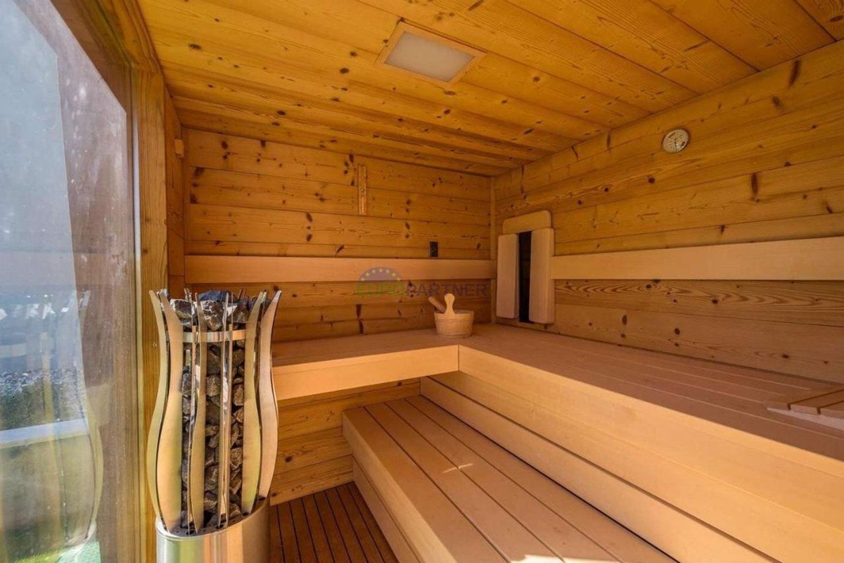 Vila s bazenom, savno in jacuzzijem, 8 km od Poreča