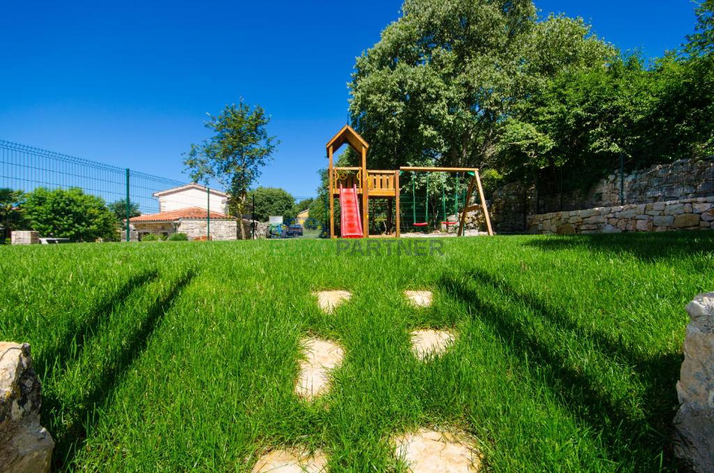 Istra, kamnita hiša v okolici Rovinja