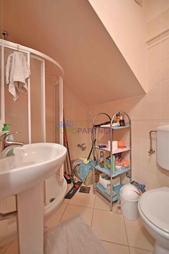 Poreč, stanovanje z razgledom na morje - 1 km od plaže