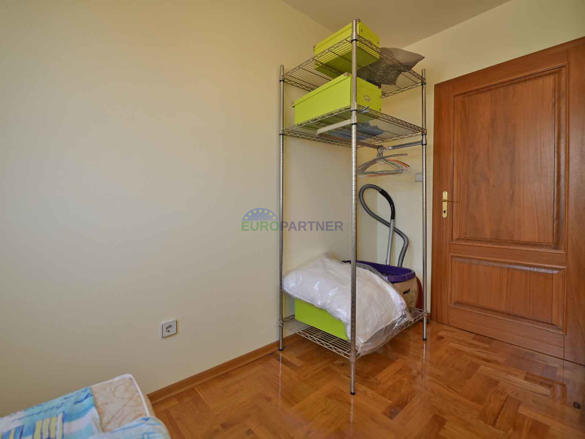 Poreč, stanovanje z razgledom na morje - 1 km od plaže