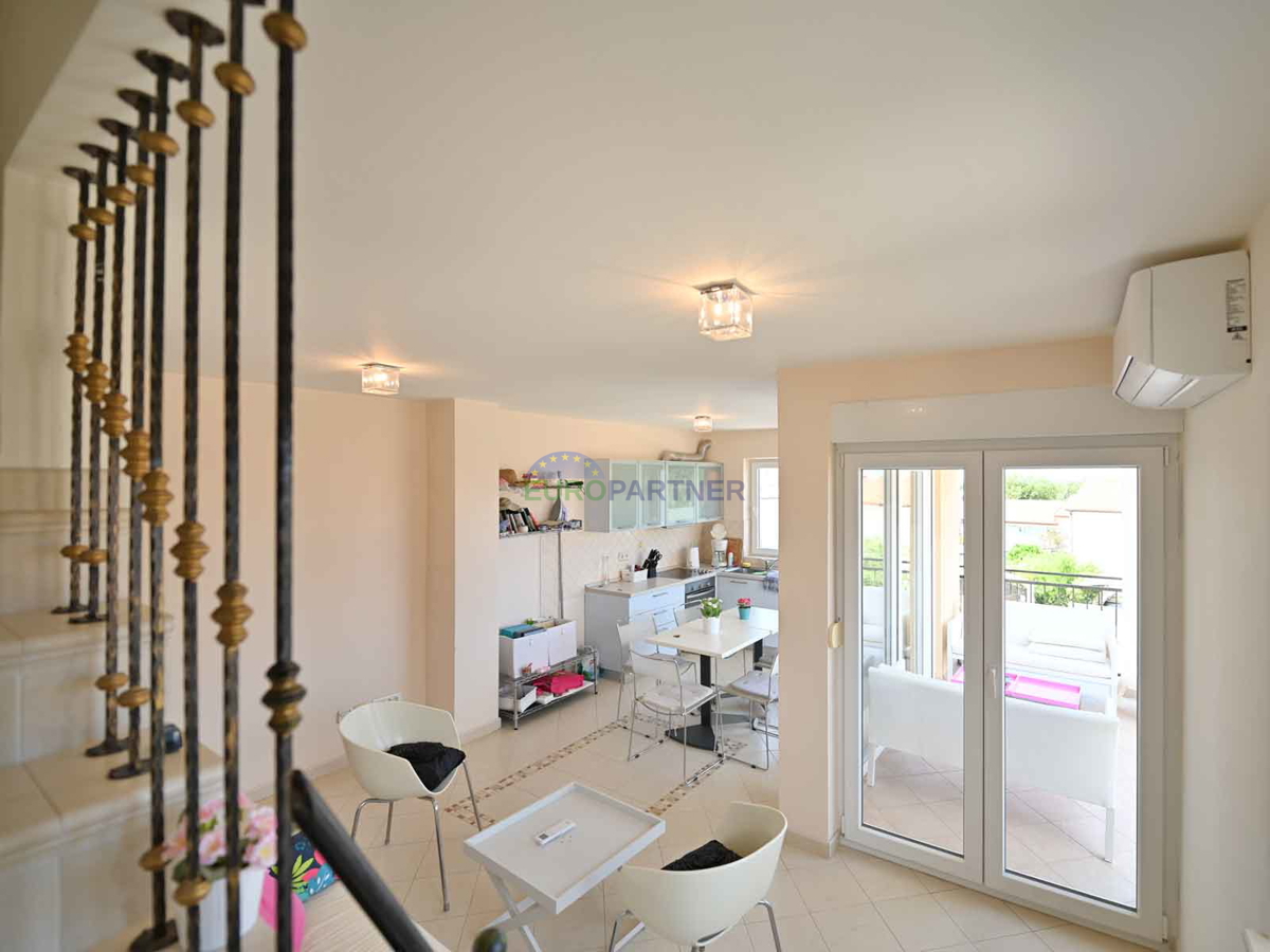 Poreč, stanovanje z razgledom na morje - 1 km od plaže