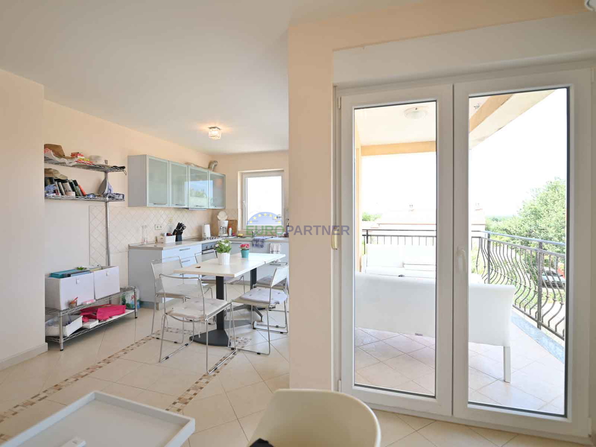 Poreč, stanovanje z razgledom na morje - 1 km od plaže