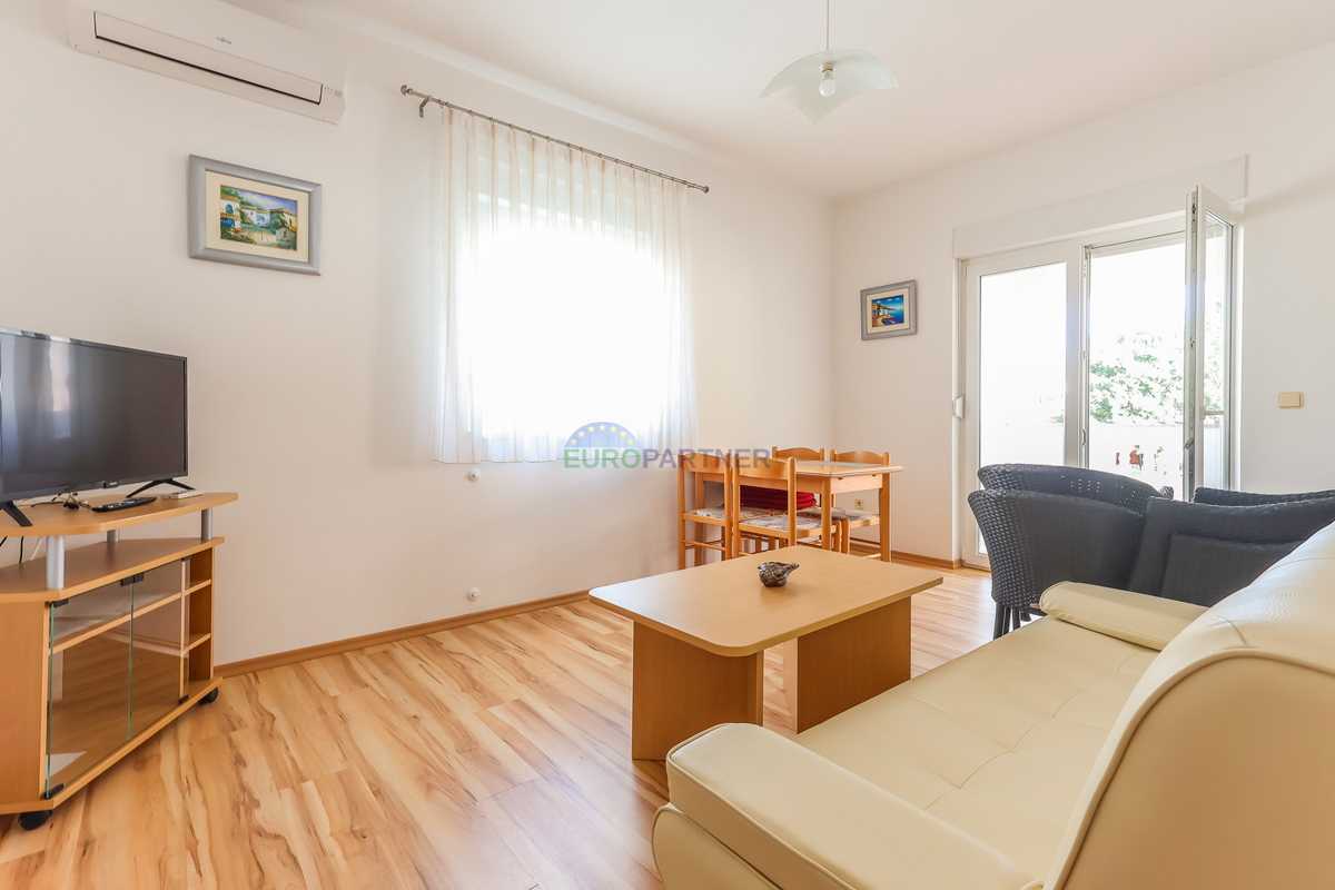 Samostojna hiša s štirimi stanovanji, Funtana