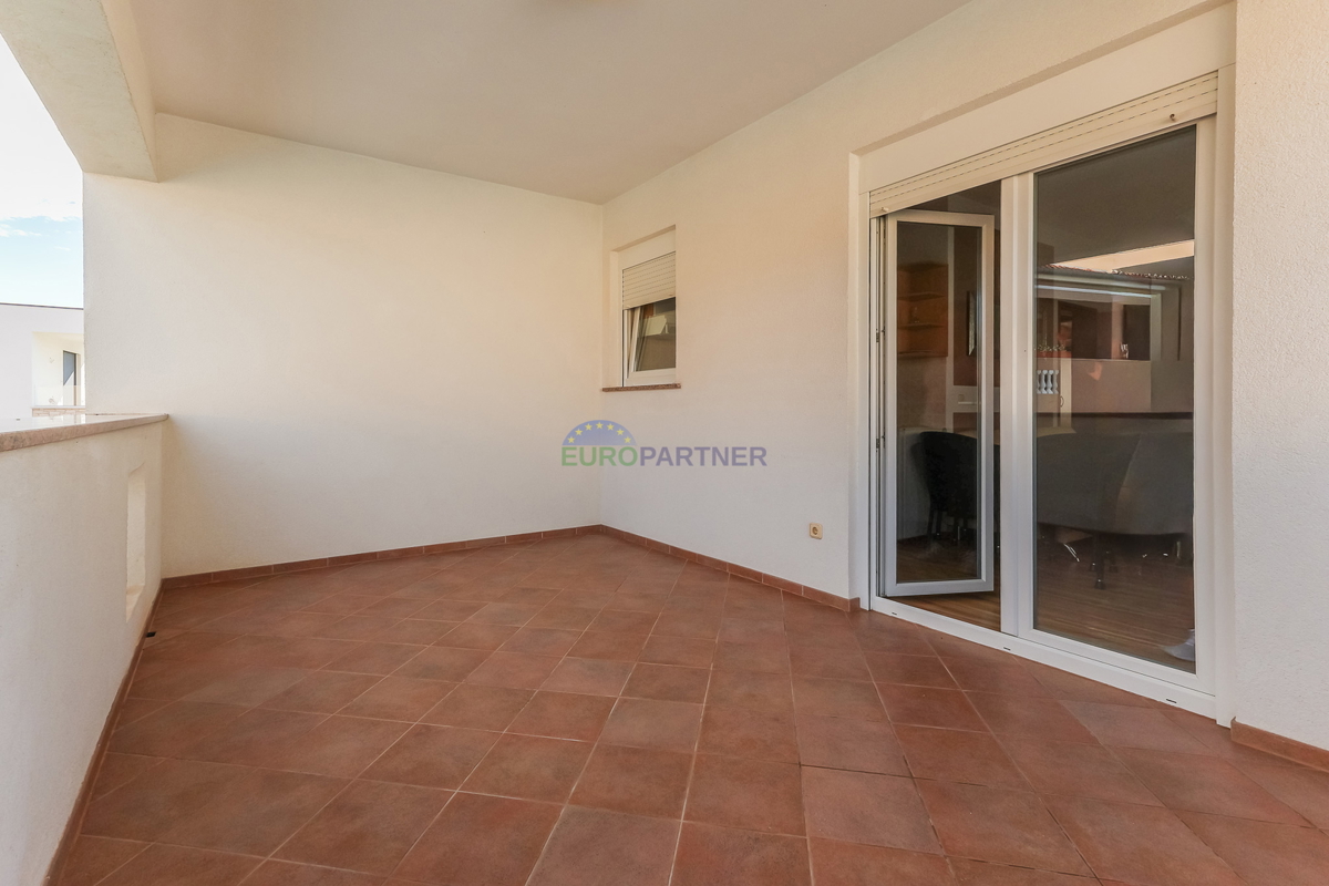 Samostojna hiša s štirimi stanovanji, Funtana