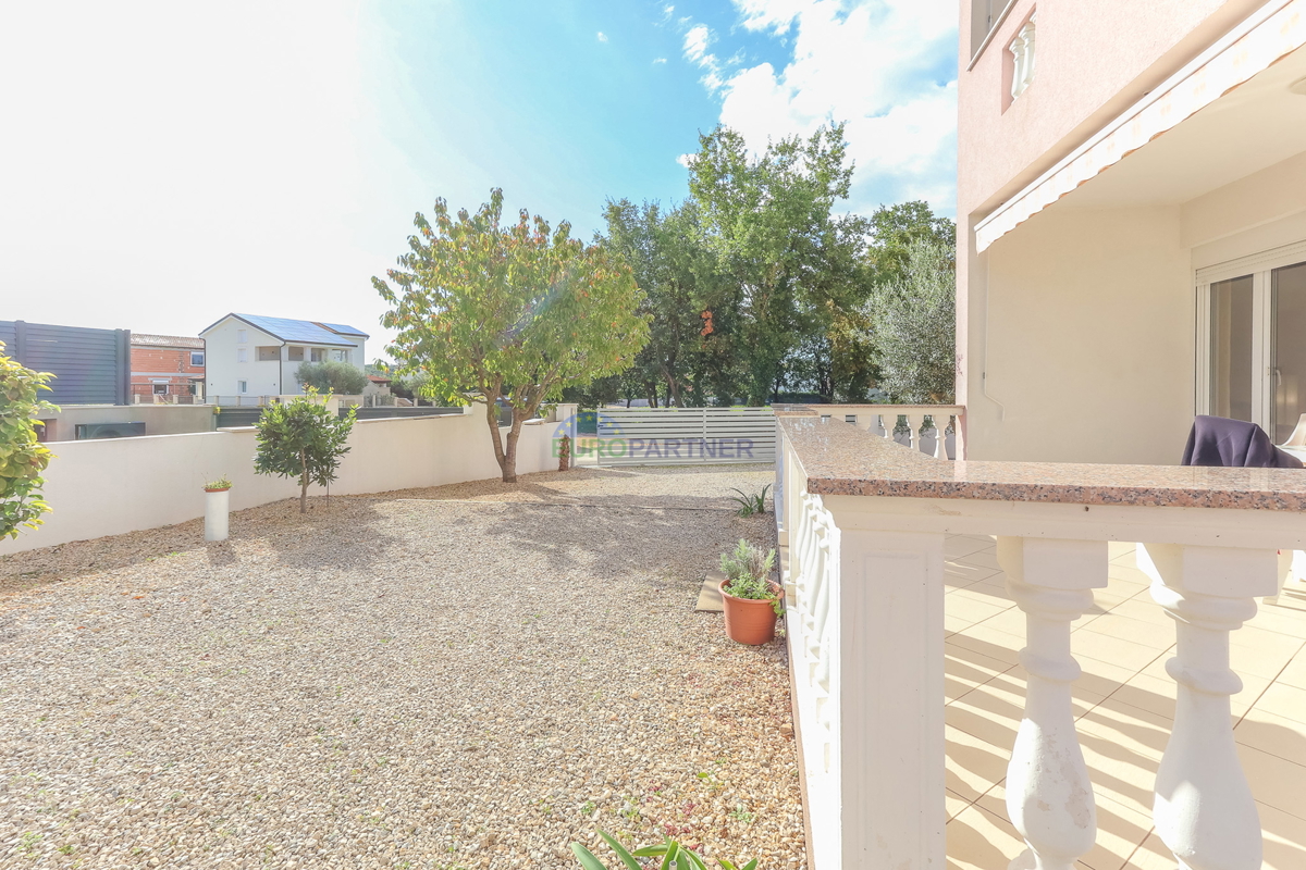 Samostojna hiša s štirimi stanovanji, Funtana