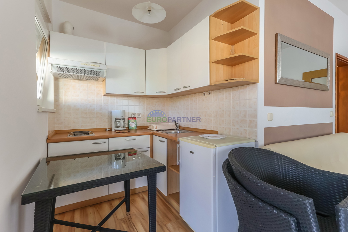 Samostojna hiša s štirimi stanovanji, Funtana