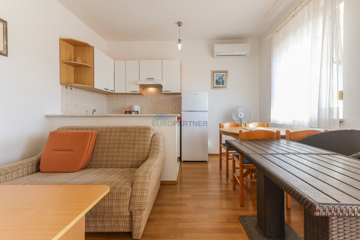 Samostojna hiša s štirimi stanovanji, Funtana