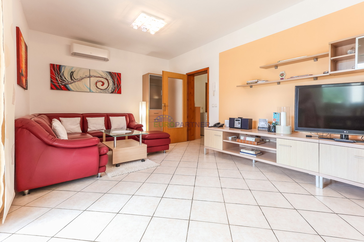 Samostojna hiša s štirimi stanovanji, Funtana