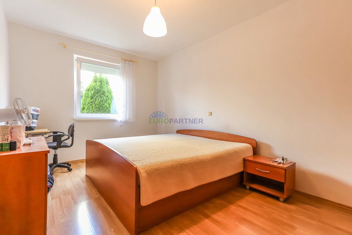 Samostojna hiša s štirimi stanovanji, Funtana