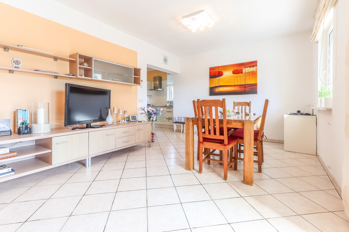 Samostojna hiša s štirimi stanovanji, Funtana