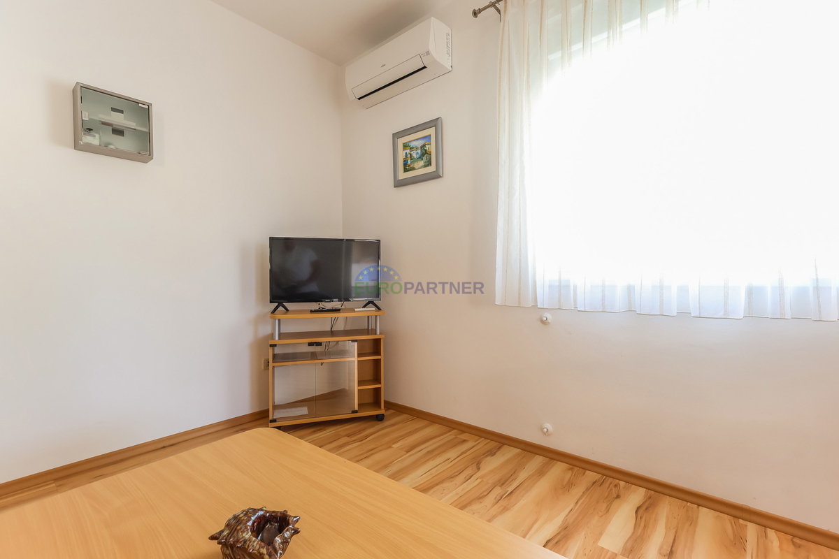 Samostojna hiša s štirimi stanovanji, Funtana